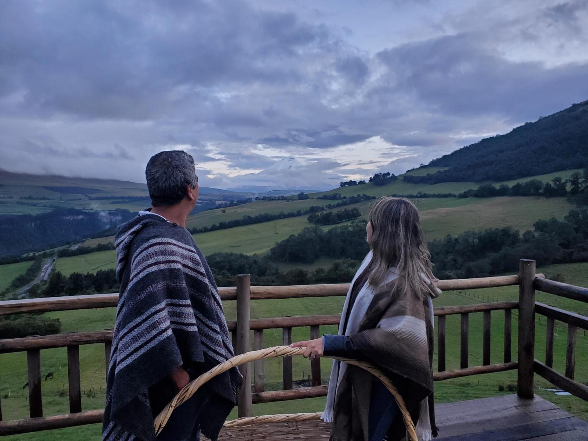 Balcon Al Cotopaxi Hosteria Sangolquí エクステリア 写真